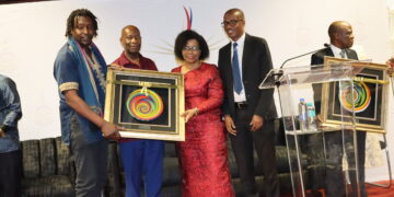 MPHAHLELE E BE E LE MODUDI WA LEFASE