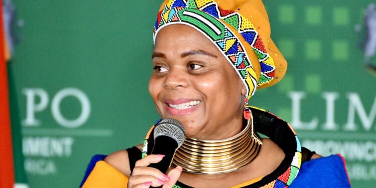 KABO YA DITIRELO E TLA PHETHAGATŠWA